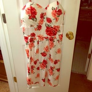 Beautiful white sundress with rose print